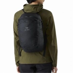Arc’teryx Index 15 Backpack in Black